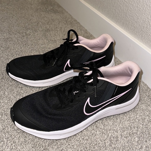 Nike Shoes - Star runner Nike Shoes